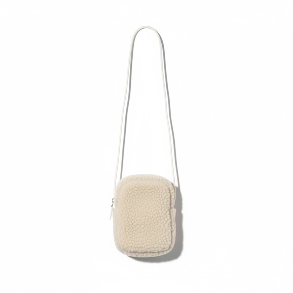 Cabincore Mo&Co Elegant Cream Shearling Crossbody Bag - Picture 2 of 11